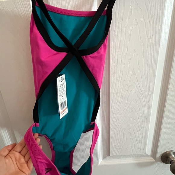 NWT Speedo Endurance Swimsuit - Picture 1 of 4